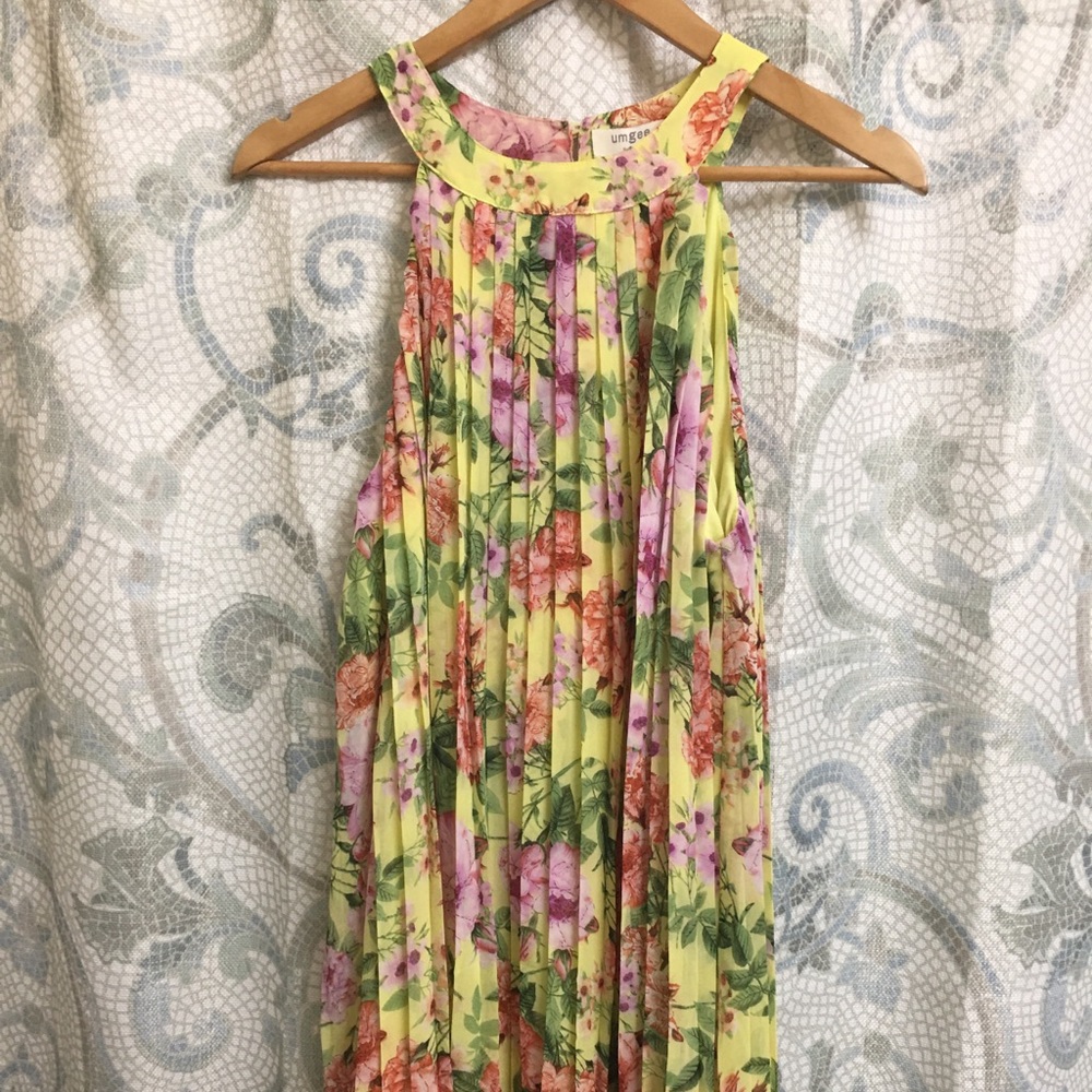 S Yellow Floral Pleated Dress NWT💛🌸